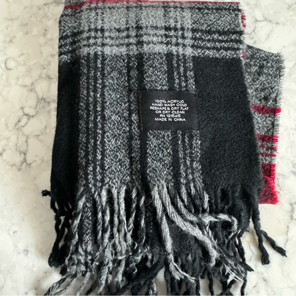 Set of 5‎ scarfs, plaid various colors